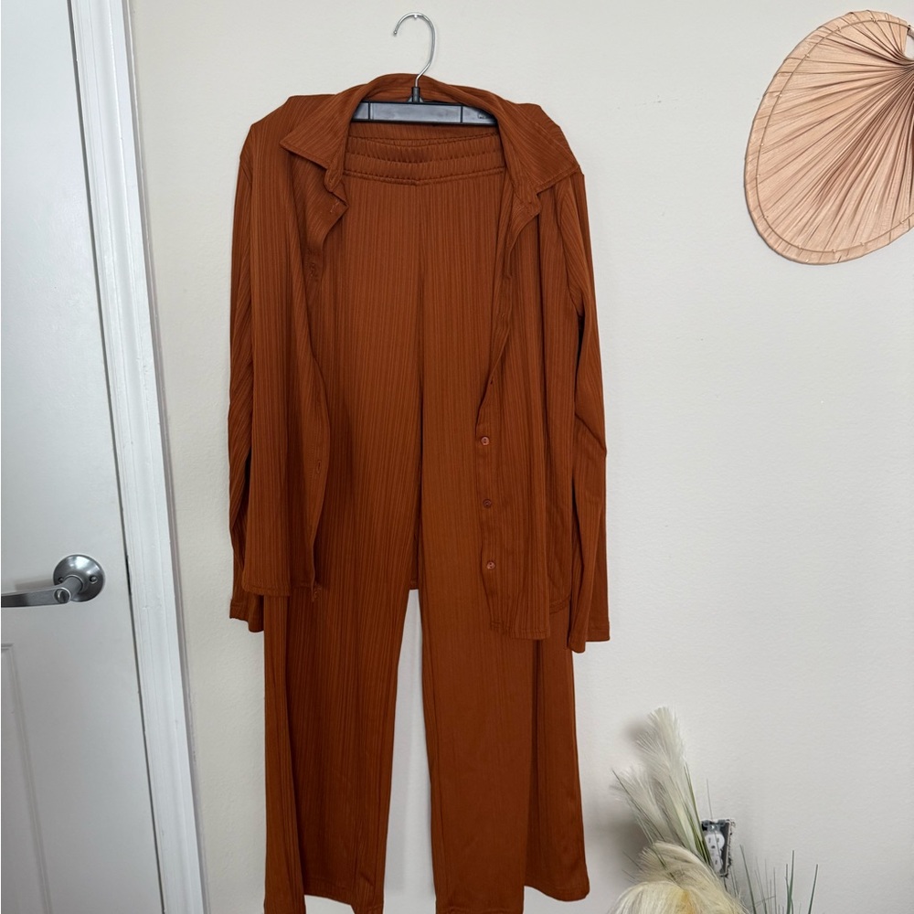 Two piece pleated set - medium